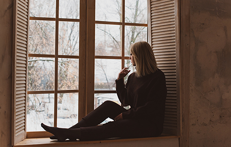 Why Do I Feel More Anxious in the Fall? Understanding Seasonal Anxiety and the Winter Blues