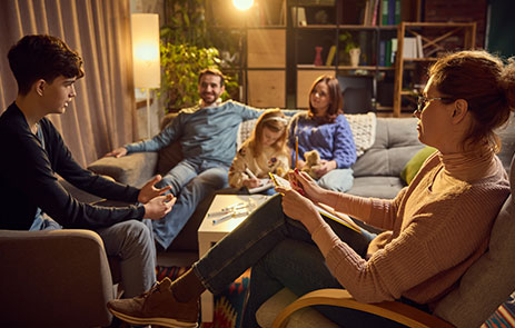 family-therapy-ease-thanksgiving-stress